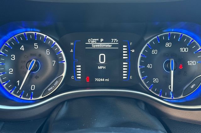 Used 2022 Chrysler Voyager LX FWD image 32