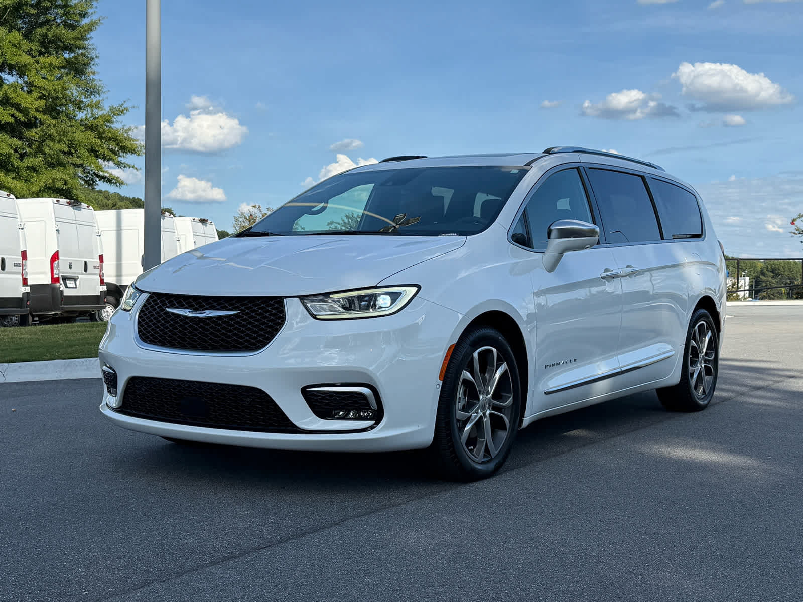 Used 2024 Chrysler Pacifica Pinnacle w/ Trailer Tow Group