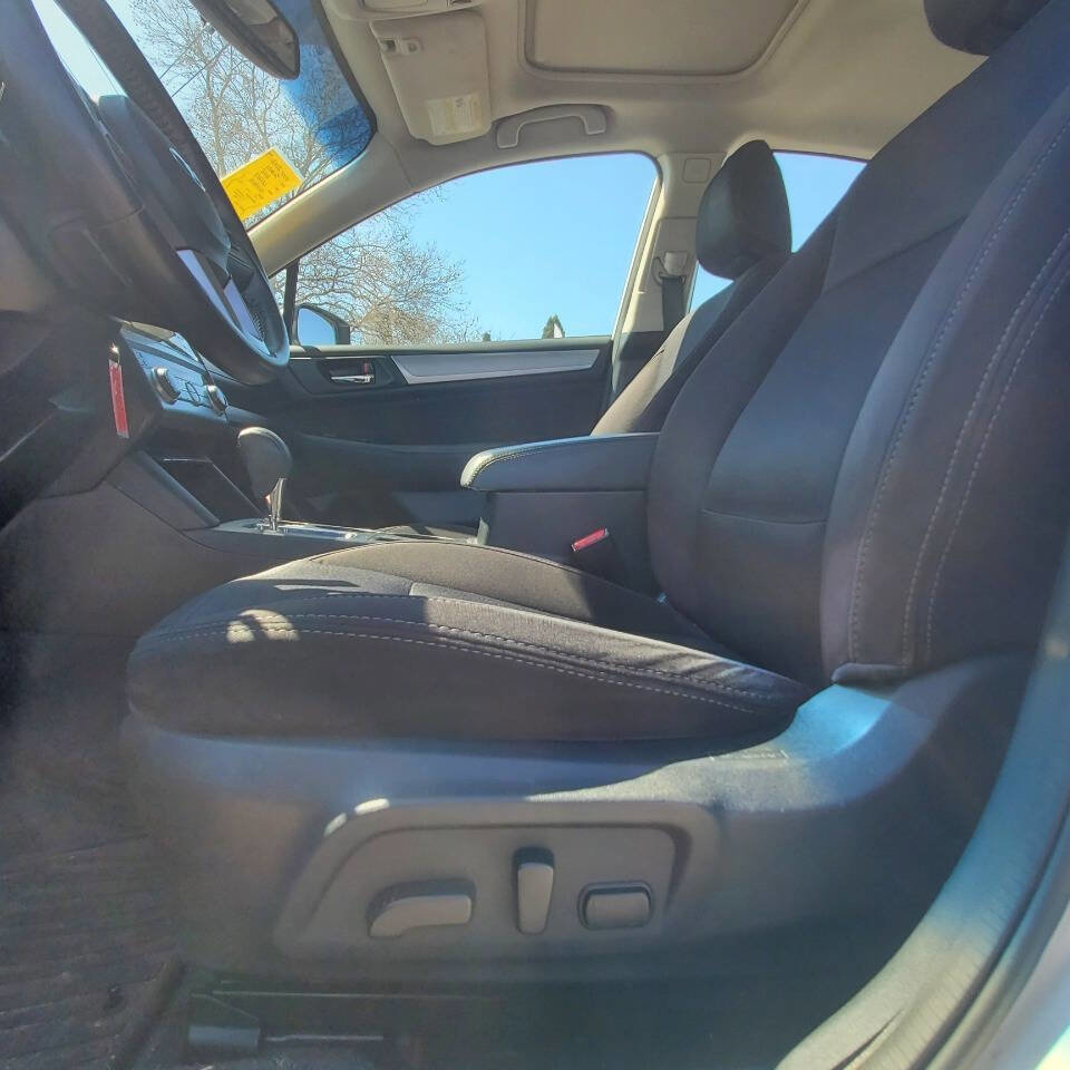 Used 2015 Subaru Legacy 2.5i Premium w/ Moonroof Package image 14