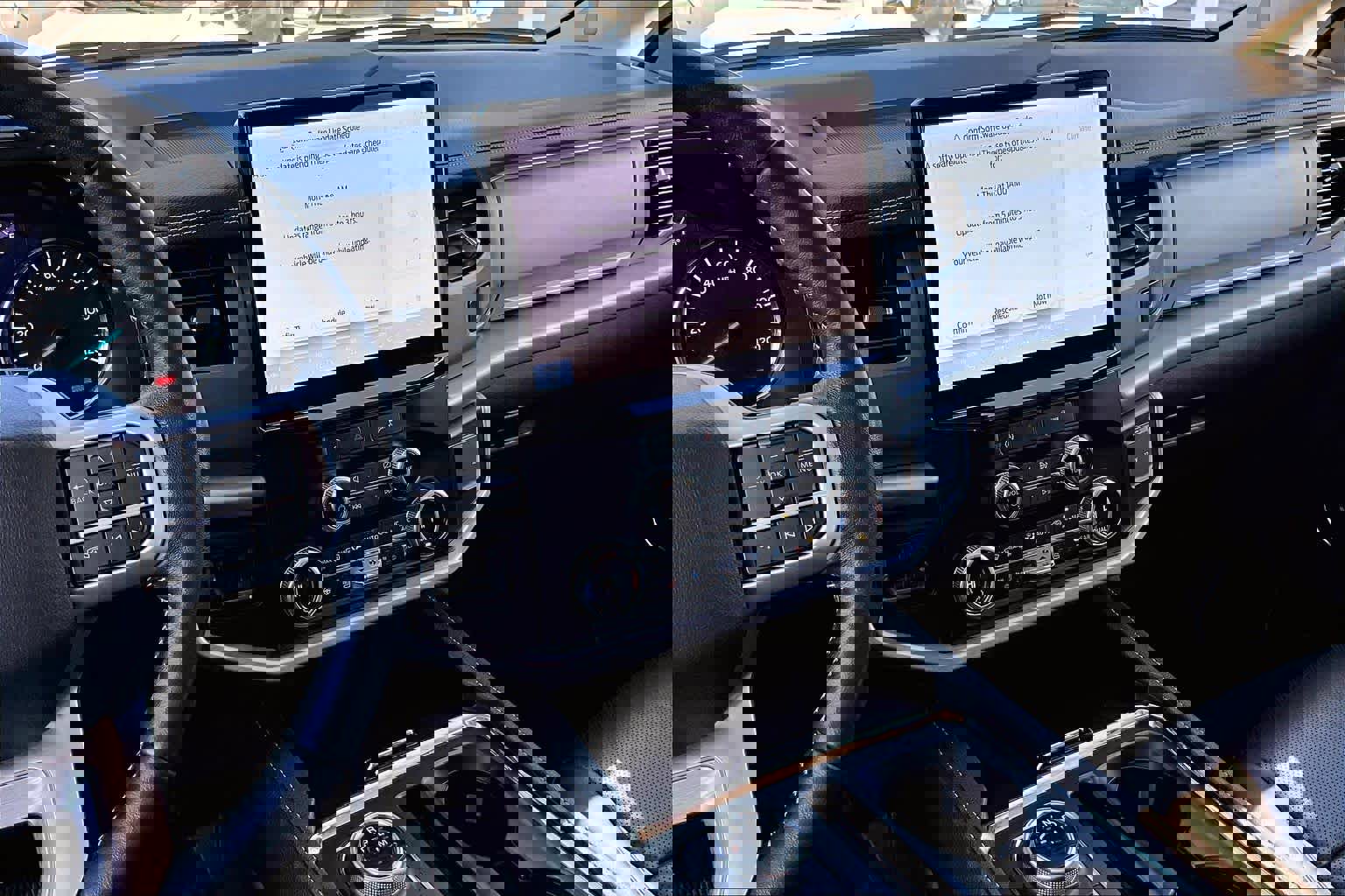 Used 2024 Ford Expedition Max XLT image 6