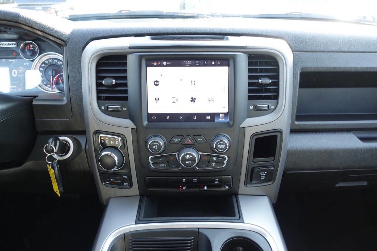 Used 2023 RAM 1500 Express w/ Wheel & Sound Group image 33