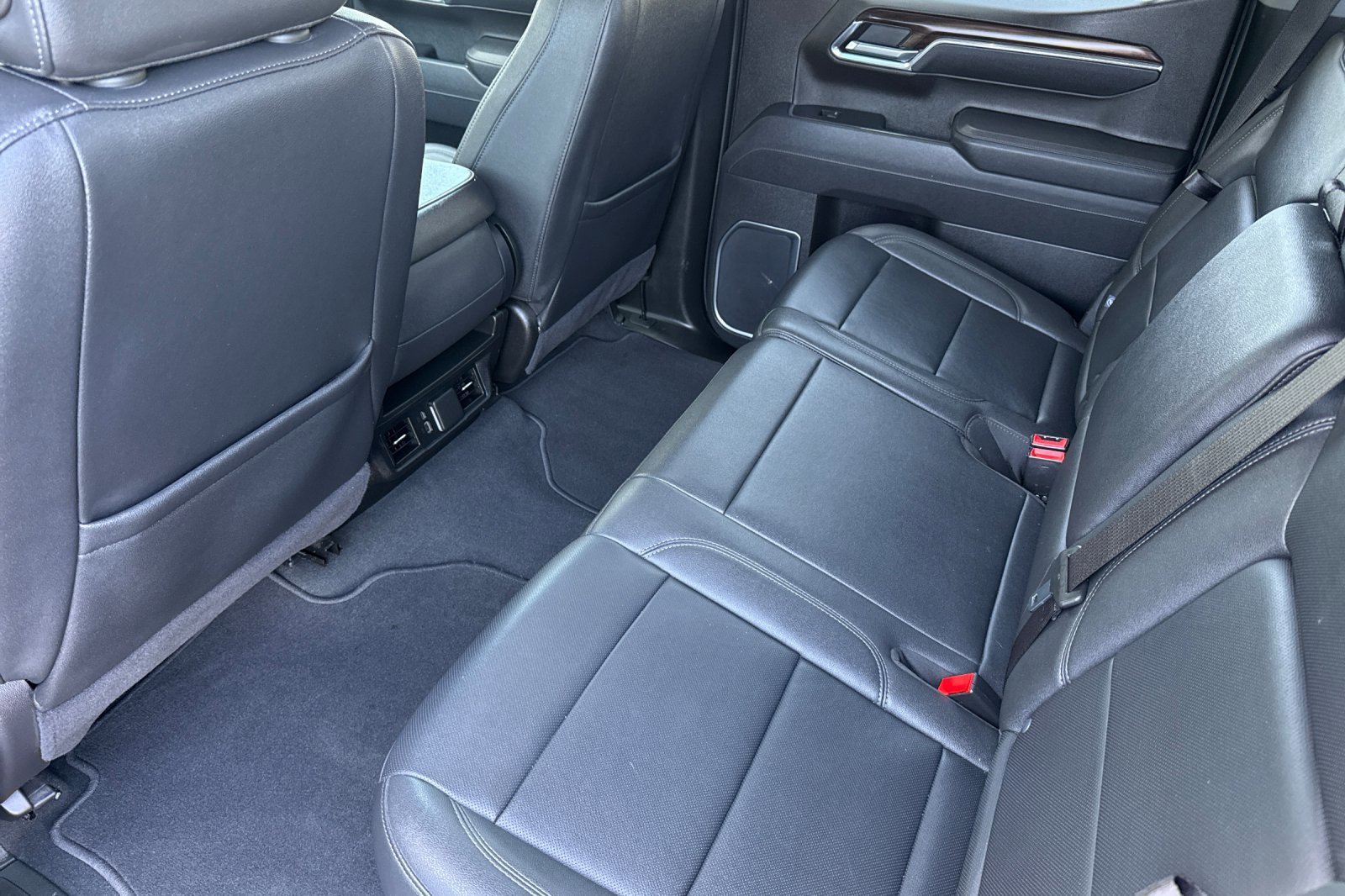 Used 2025 GMC Sierra 1500 SLT image 15