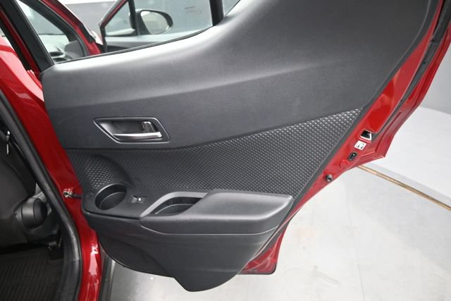 Used 2018 Toyota C-HR XLE FWD image 14