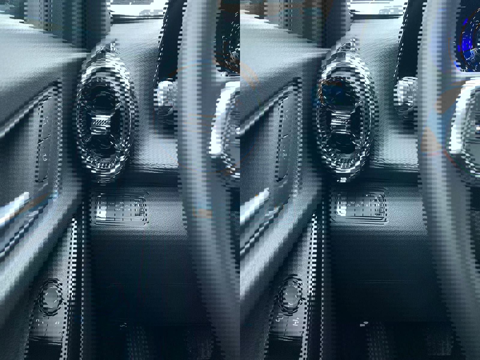 Certified 2025 Chevrolet Equinox LT image 10