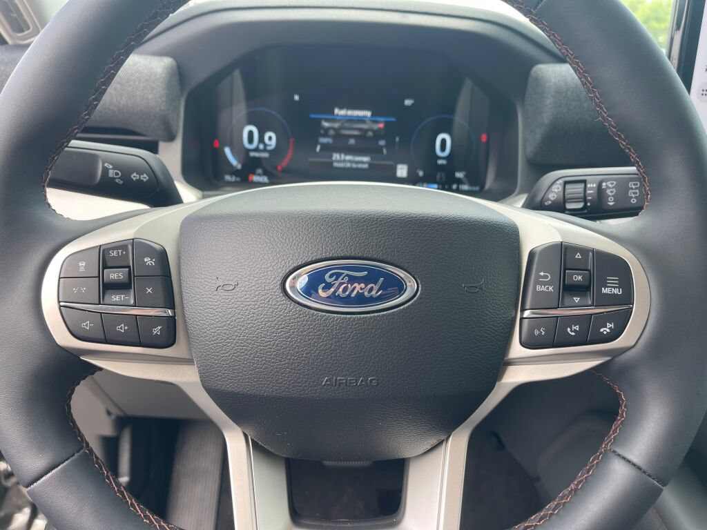 New 2026 Ford Explorer Active w/ Active Comfort Package AWD/4WD image 16