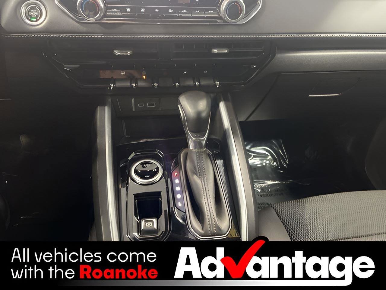 Used 2023 Chevrolet Colorado LT w/ LT Convenience Package II image 16