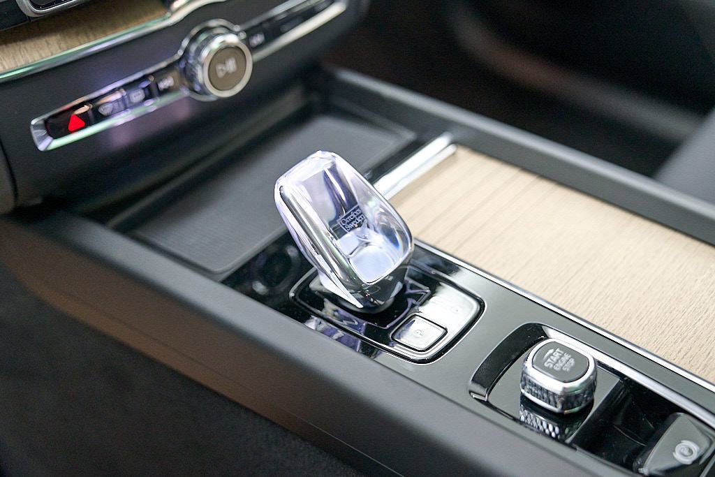 New 2026 Volvo XC60 B5 Plus w/ Climate Package AWD/4WD image 17