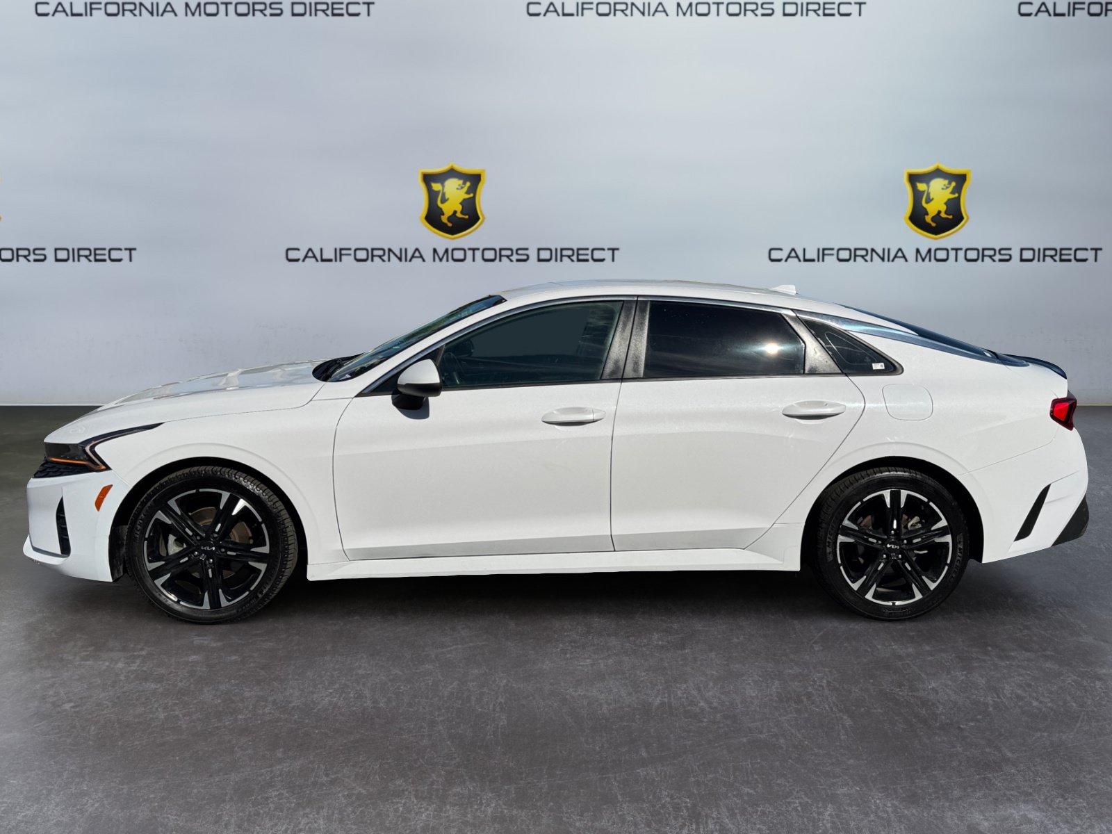 Used 2021 Kia K5 LX FWD image 2