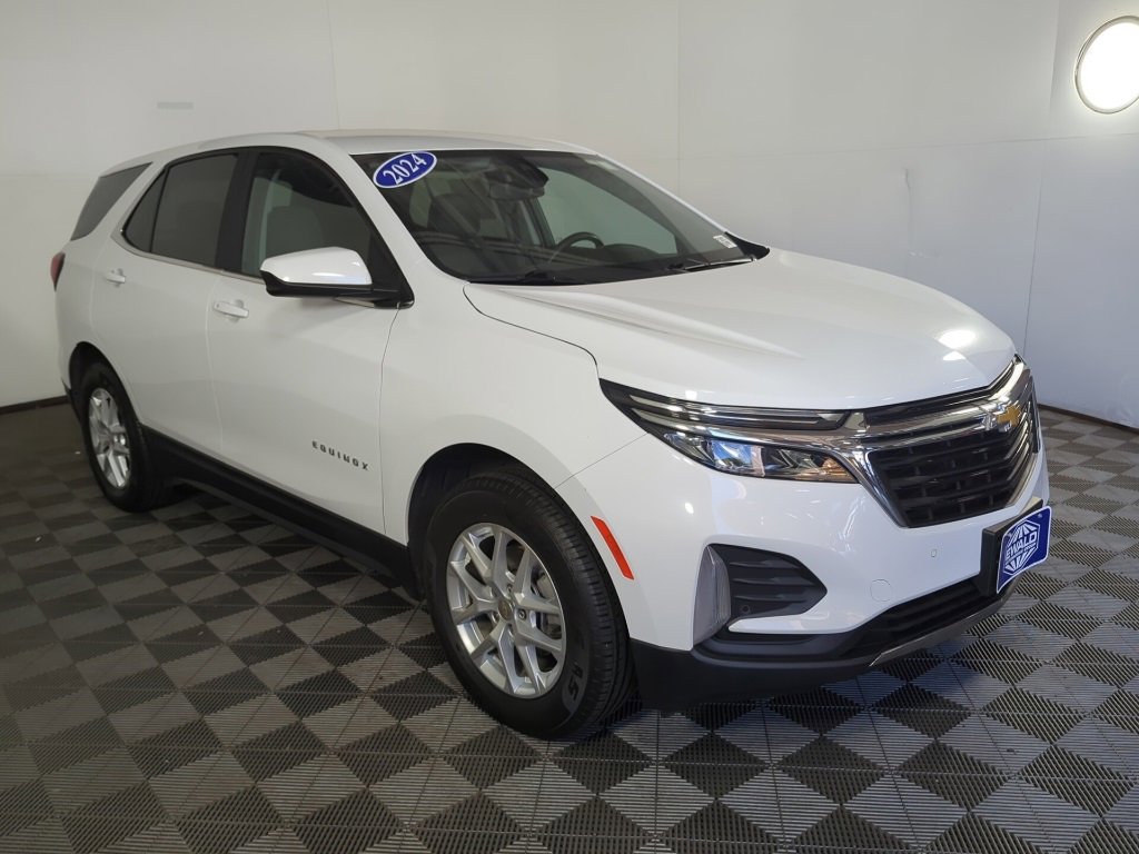 Used 2024 Chevrolet Equinox LT image 2