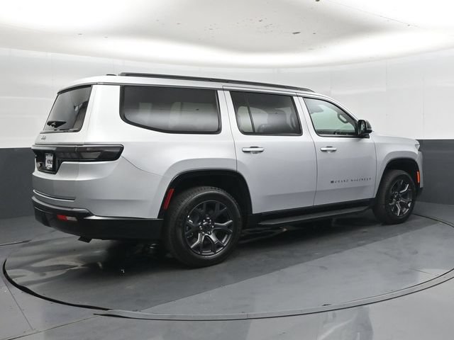 Used 2026 Jeep Grand Wagoneer Limited AWD/4WD image 3