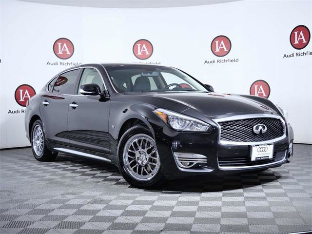 Used 2016 INFINITI Q70 L 5.6 w/ V8 Deluxe Technology Package