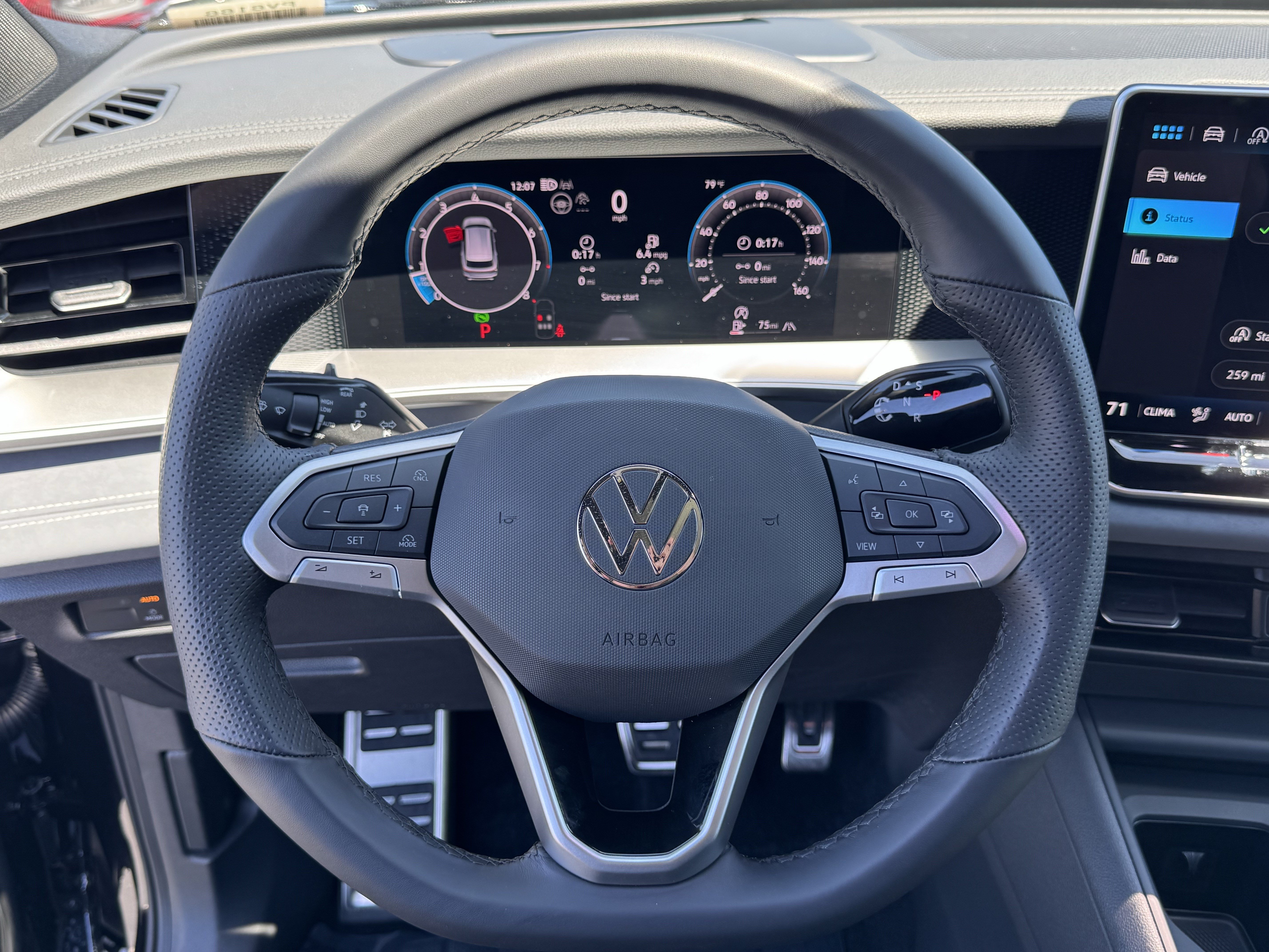 Used 2026 Volkswagen Tiguan SE R-Line AWD/4WD image 19