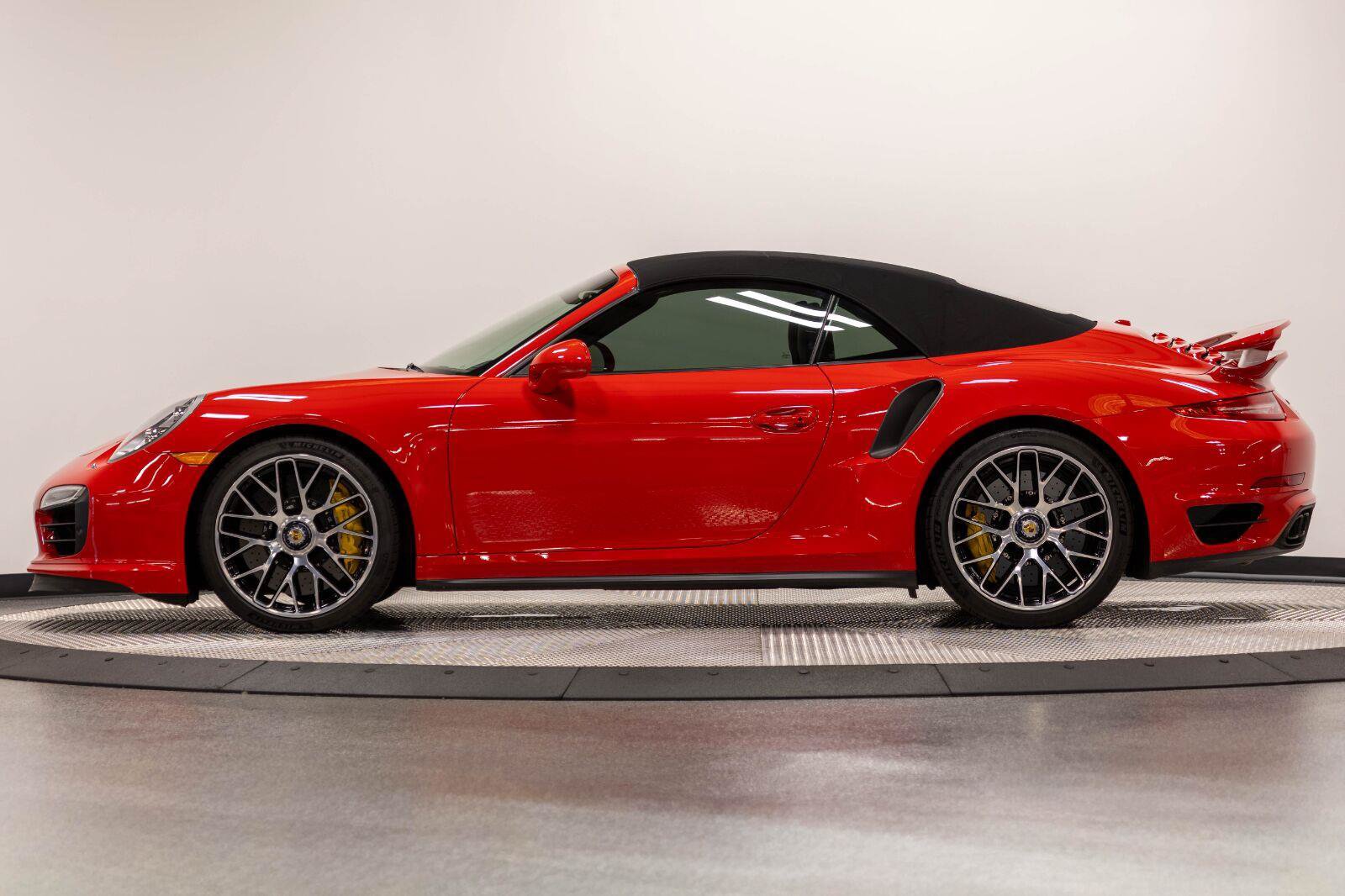Used 2015 Porsche 911 Turbo S AWD/4WD image 28