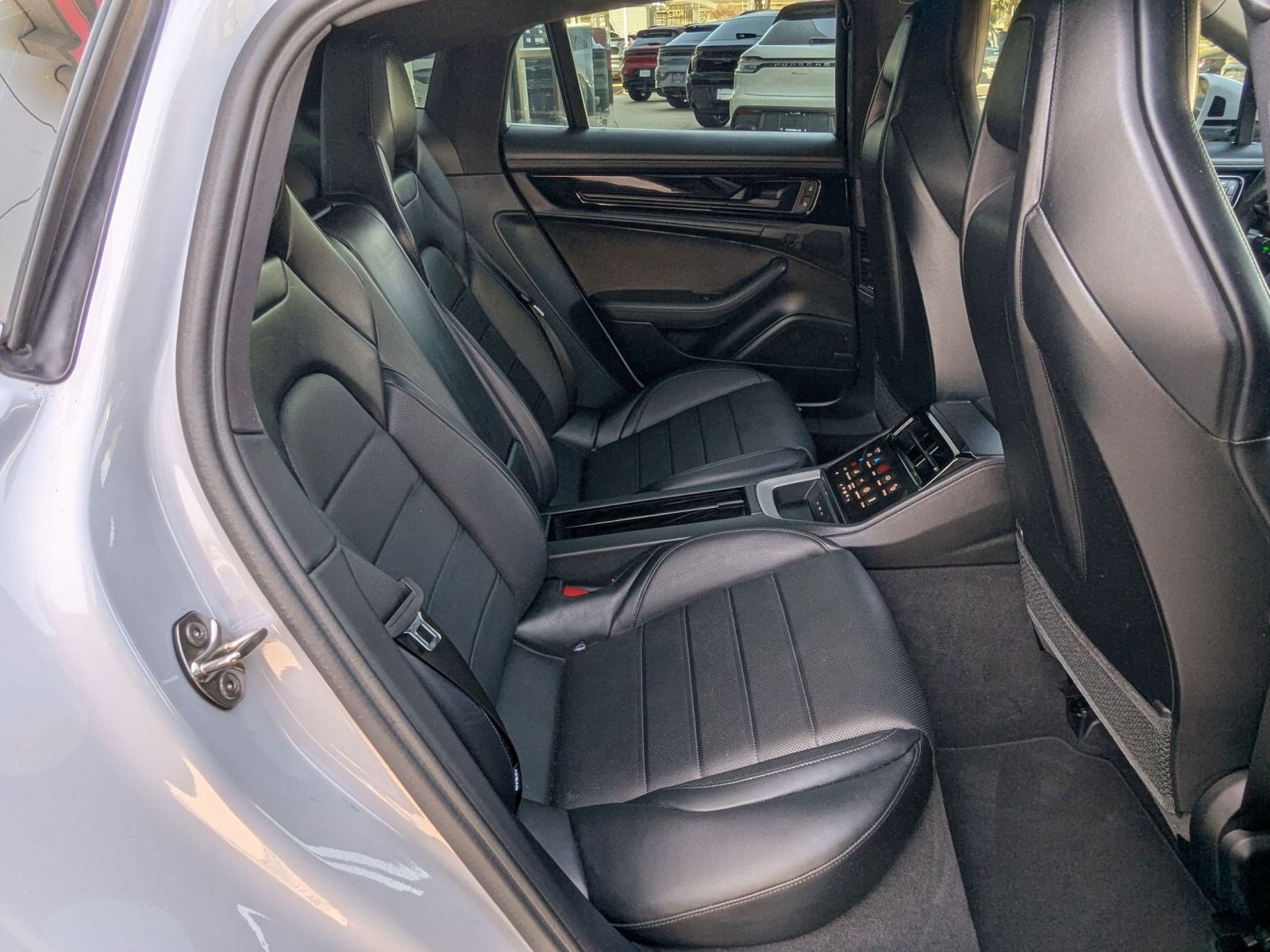 Certified 2025 Porsche Panamera 4 image 23