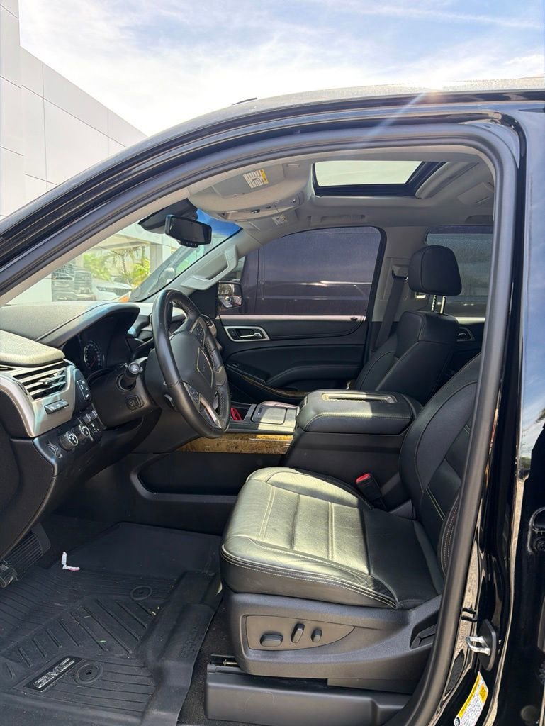 Used 2017 GMC Yukon Denali w/ Open Road Package AWD/4WD image 11