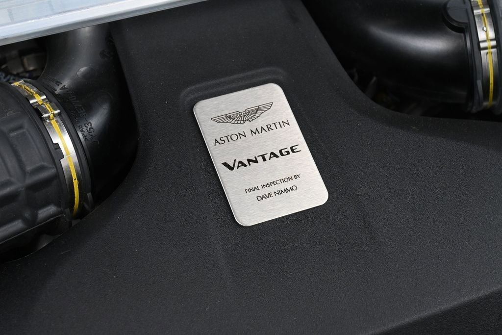 Used 2021 Aston Martin V8 Vantage Roadster RWD image 27