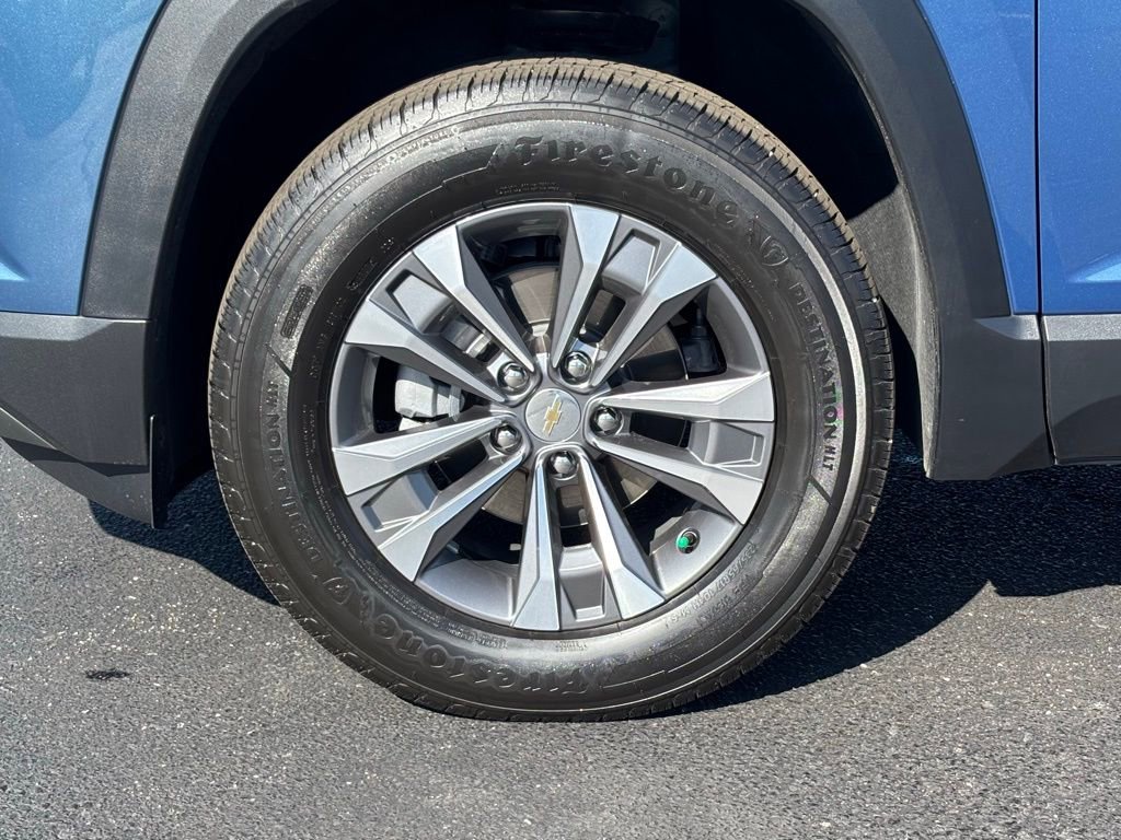 Used 2025 Chevrolet Equinox LT w/ Convenience Package II image 11