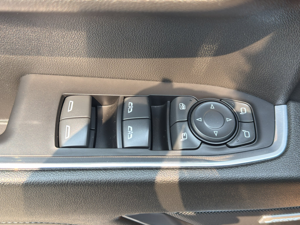 Used 2023 Chevrolet Silverado 1500 LTZ w/ Technology Package AWD/4WD image 12