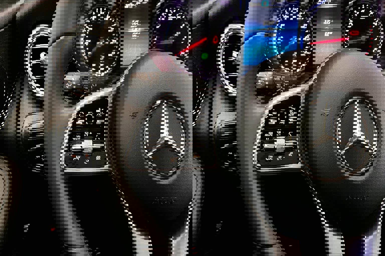 Used 2022 Mercedes-Benz GLC 300 4MATIC image 24