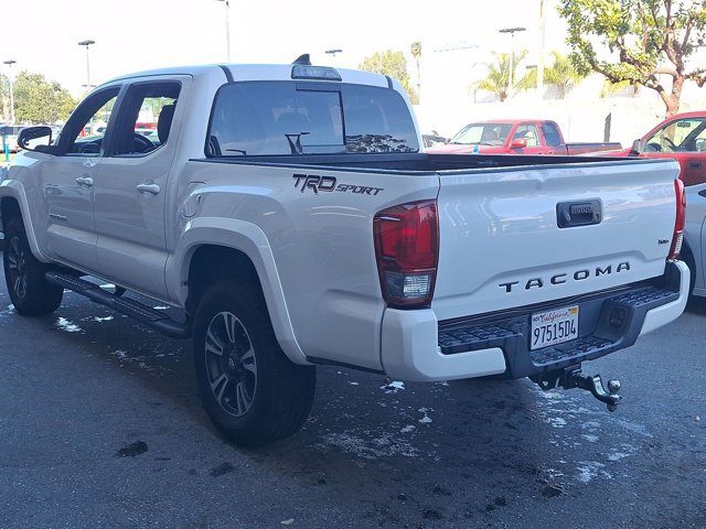 Used 2017 Toyota Tacoma TRD Sport w/ Tow Package image 7