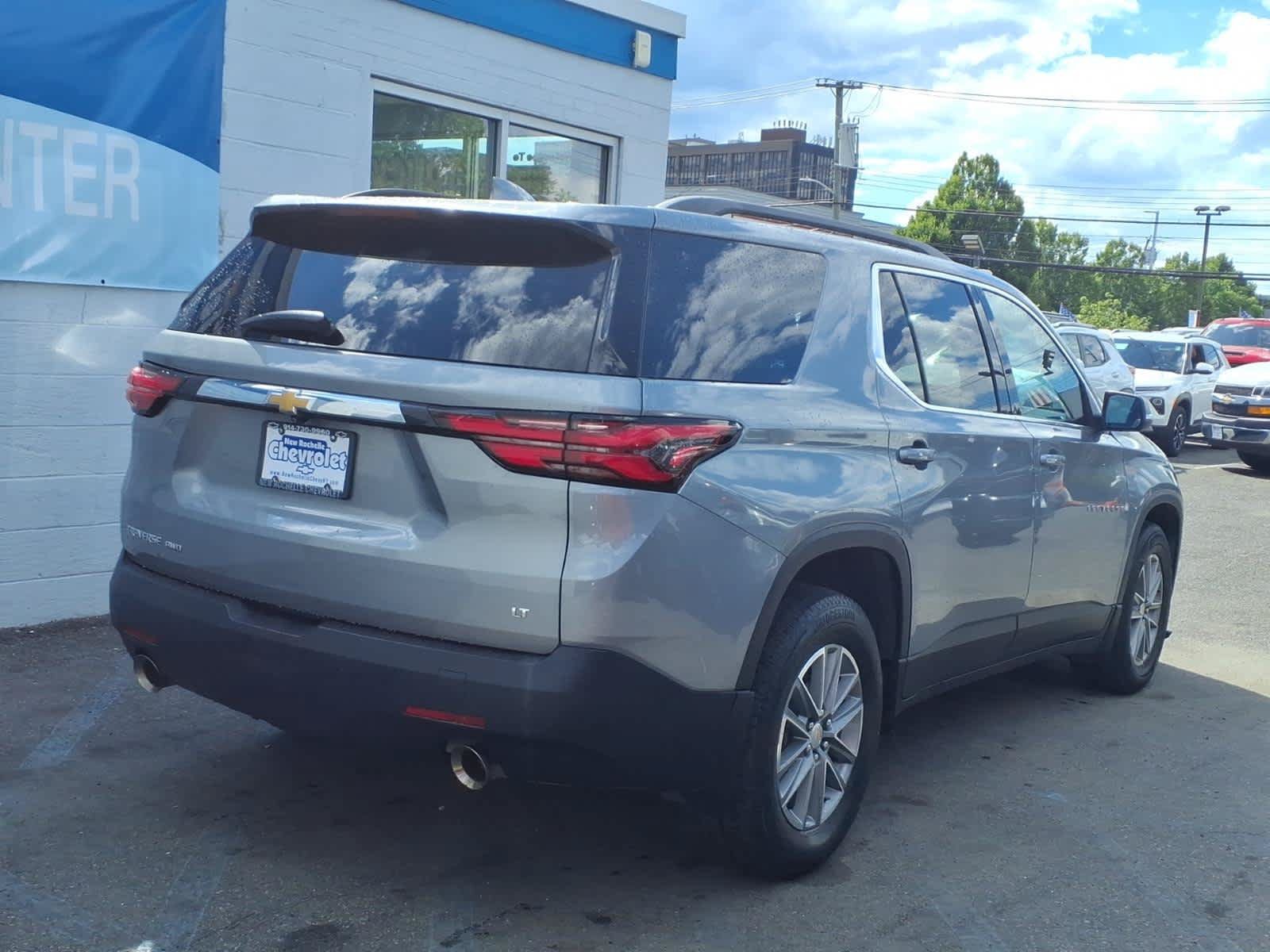Certified 2023 Chevrolet Traverse LT w/ LPO, Floor Liner Package AWD/4WD image 6