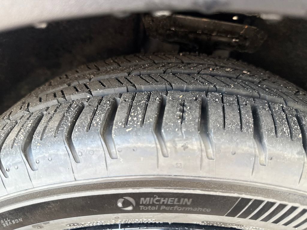 New 2027 Chevrolet Bolt RS w/ Technology Package image 27