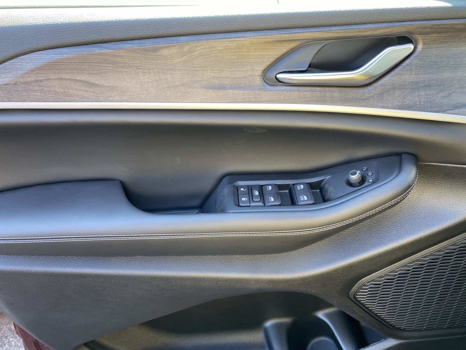 New 2026 Jeep Grand Cherokee Altitude AWD/4WD image 16