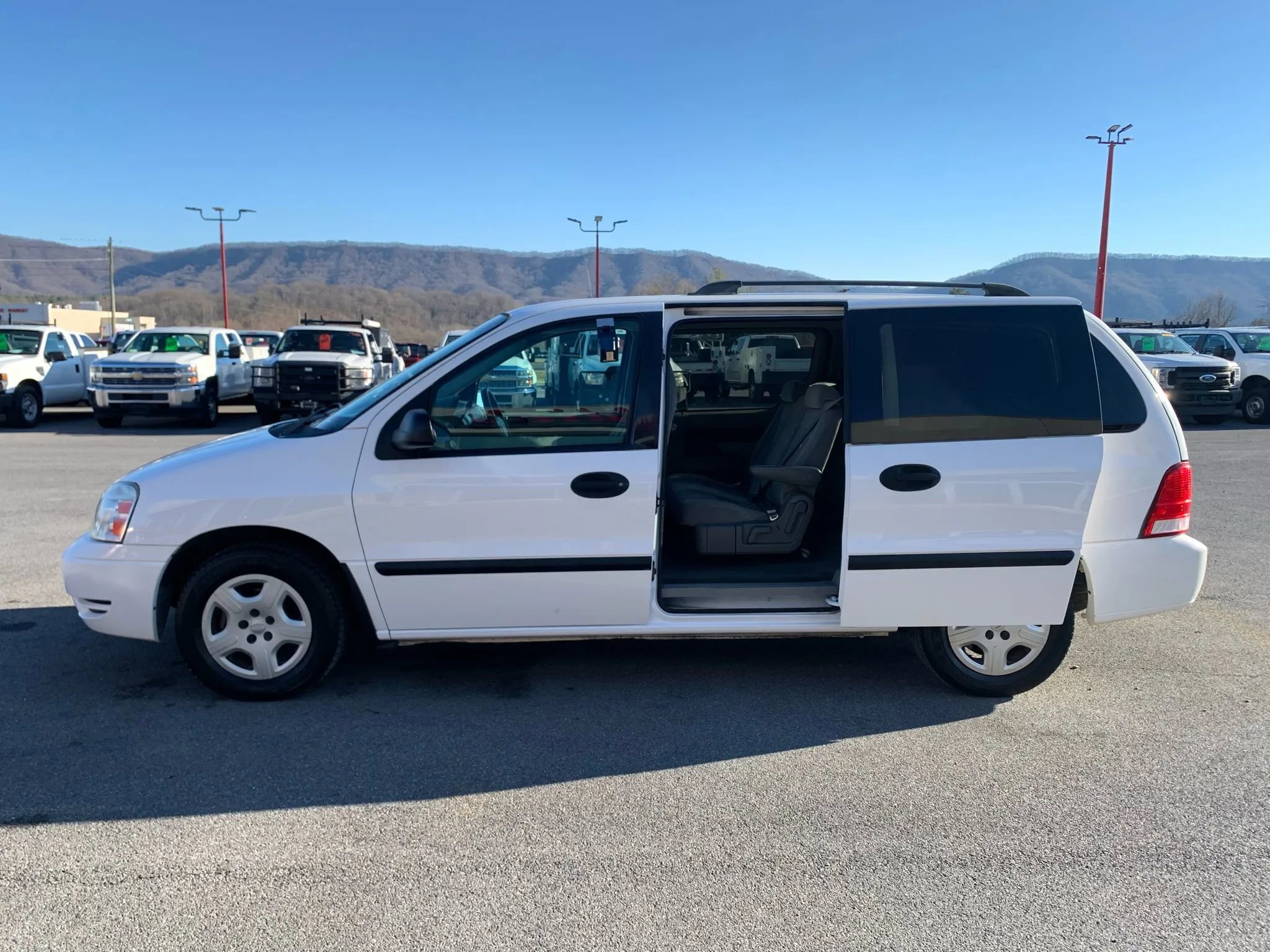 Used 2006 Ford Freestar SE image 19