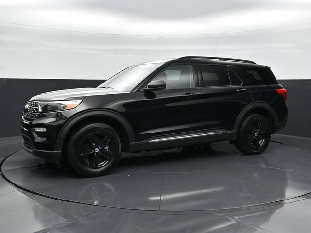 Used 2023 Ford Explorer XLT w/ Equipment Group 202A AWD/4WD image 6