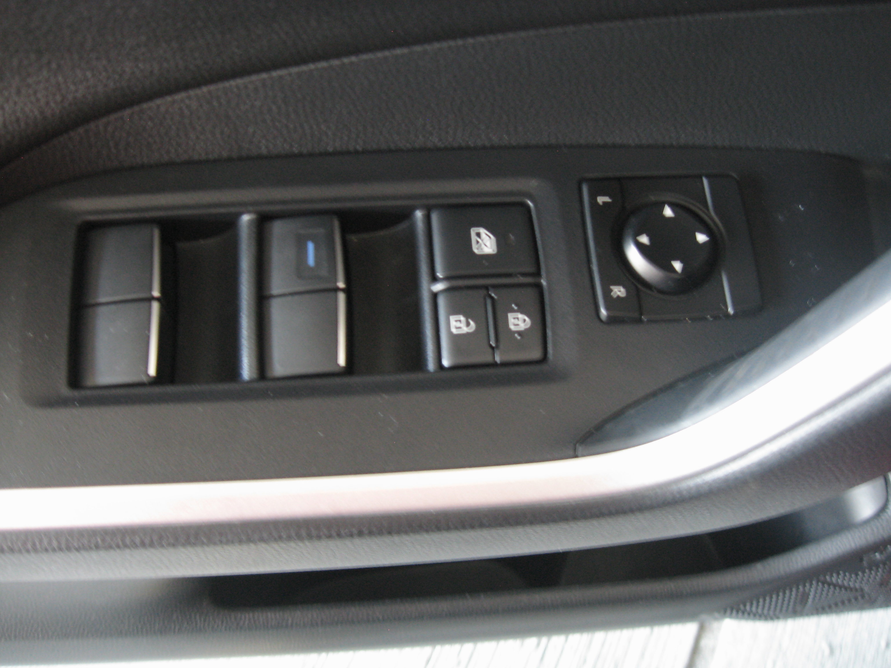 Used 2021 Toyota RAV4 XSE w/ Premium Package image 13