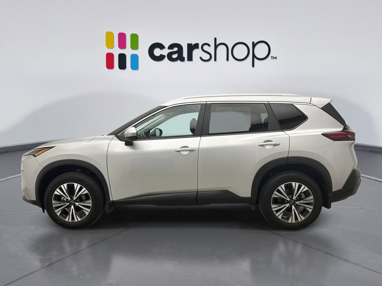 Used 2023 Nissan Rogue SV w/ SV Premium B Package image 2