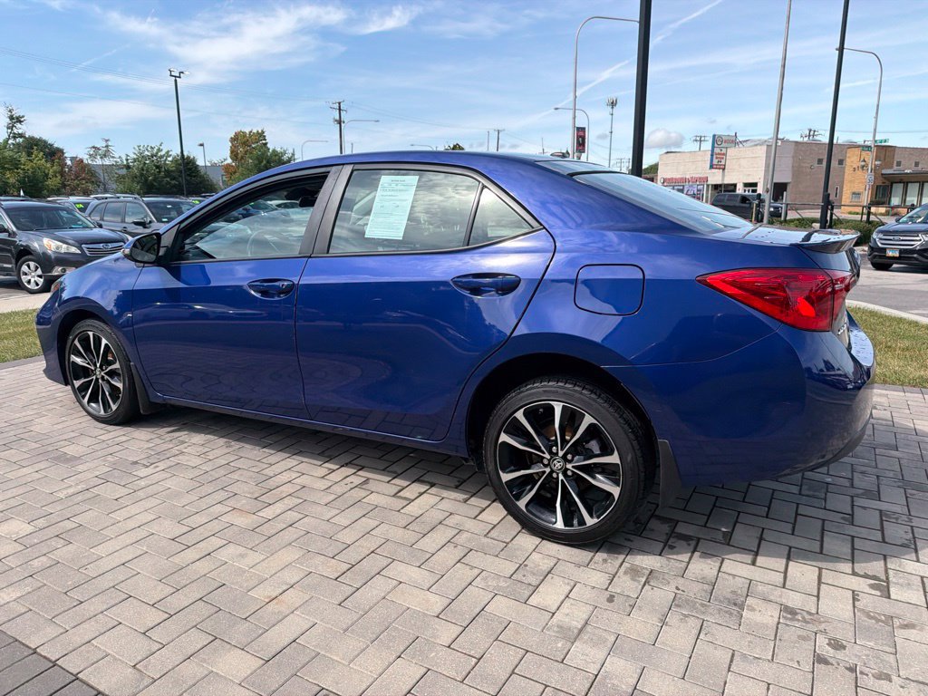 Used 2018 Toyota Corolla SE w/ SE Premium Package FWD image 9
