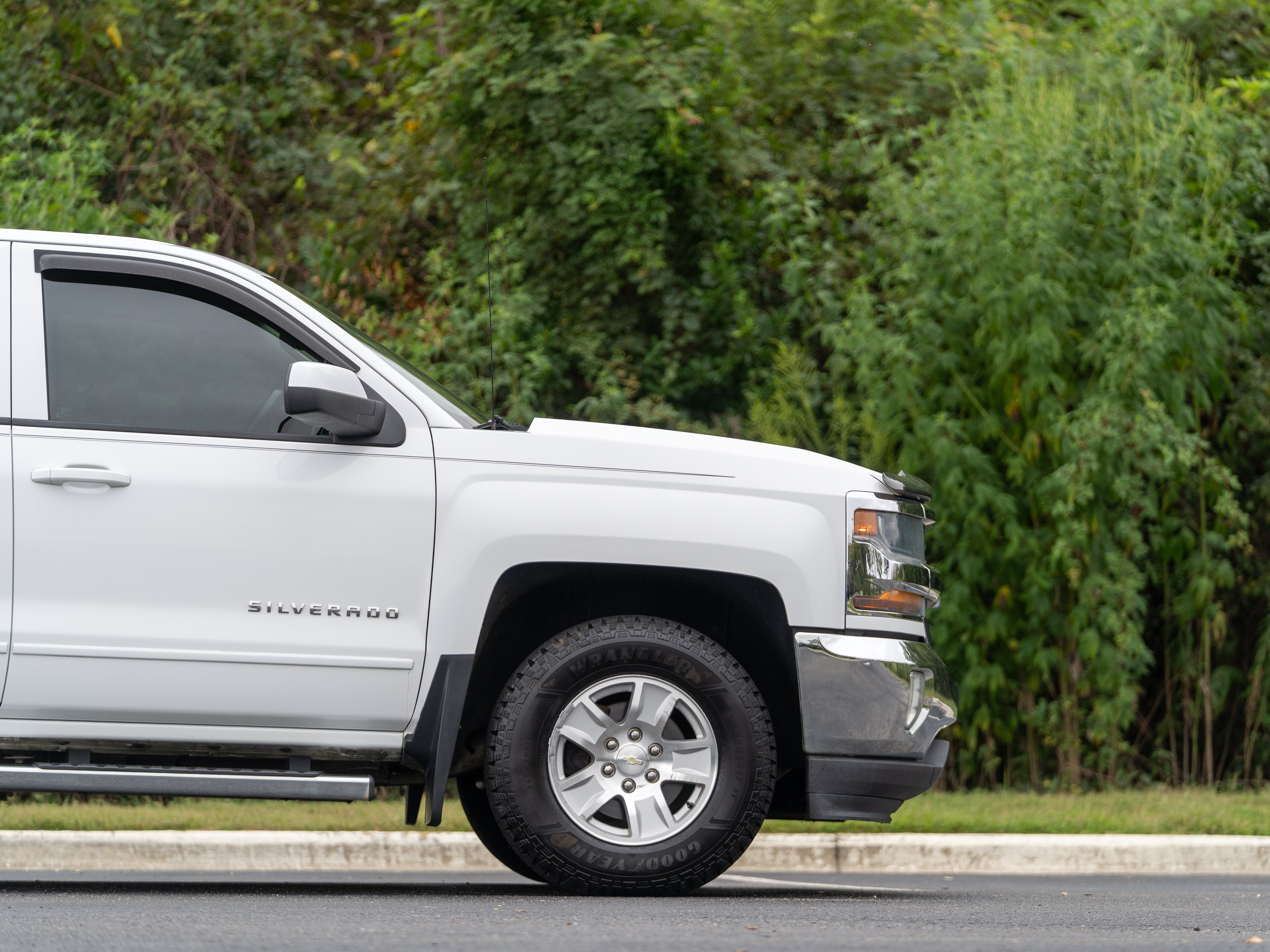 Used 2017 Chevrolet Silverado 1500 LT w/ All Star Edition RWD image 7