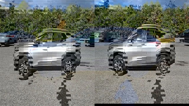 New 2025 Chevrolet Trax LT w/ Driver Confidence Package image 5