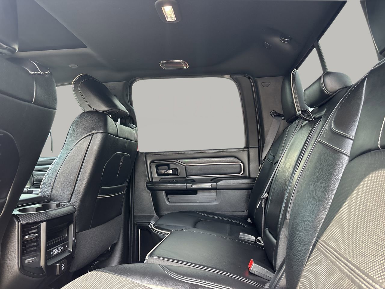 Used 2024 RAM 2500 Limited image 15