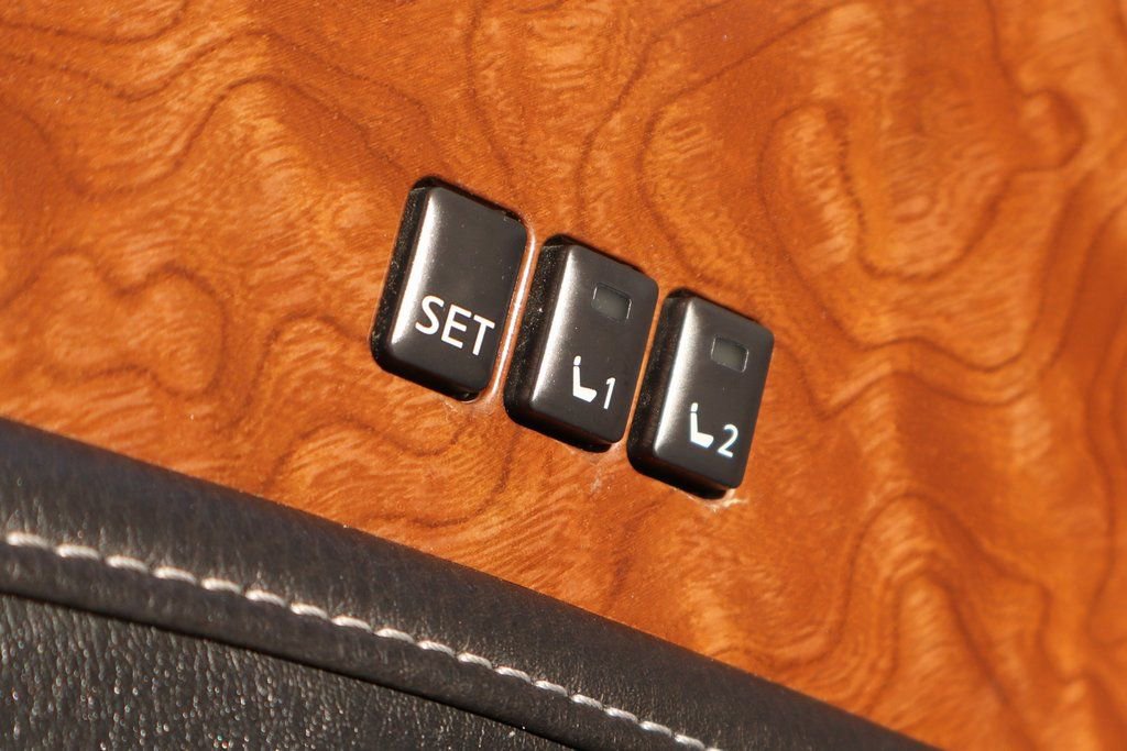 Used 2019 INFINITI QX80 Luxe image 16