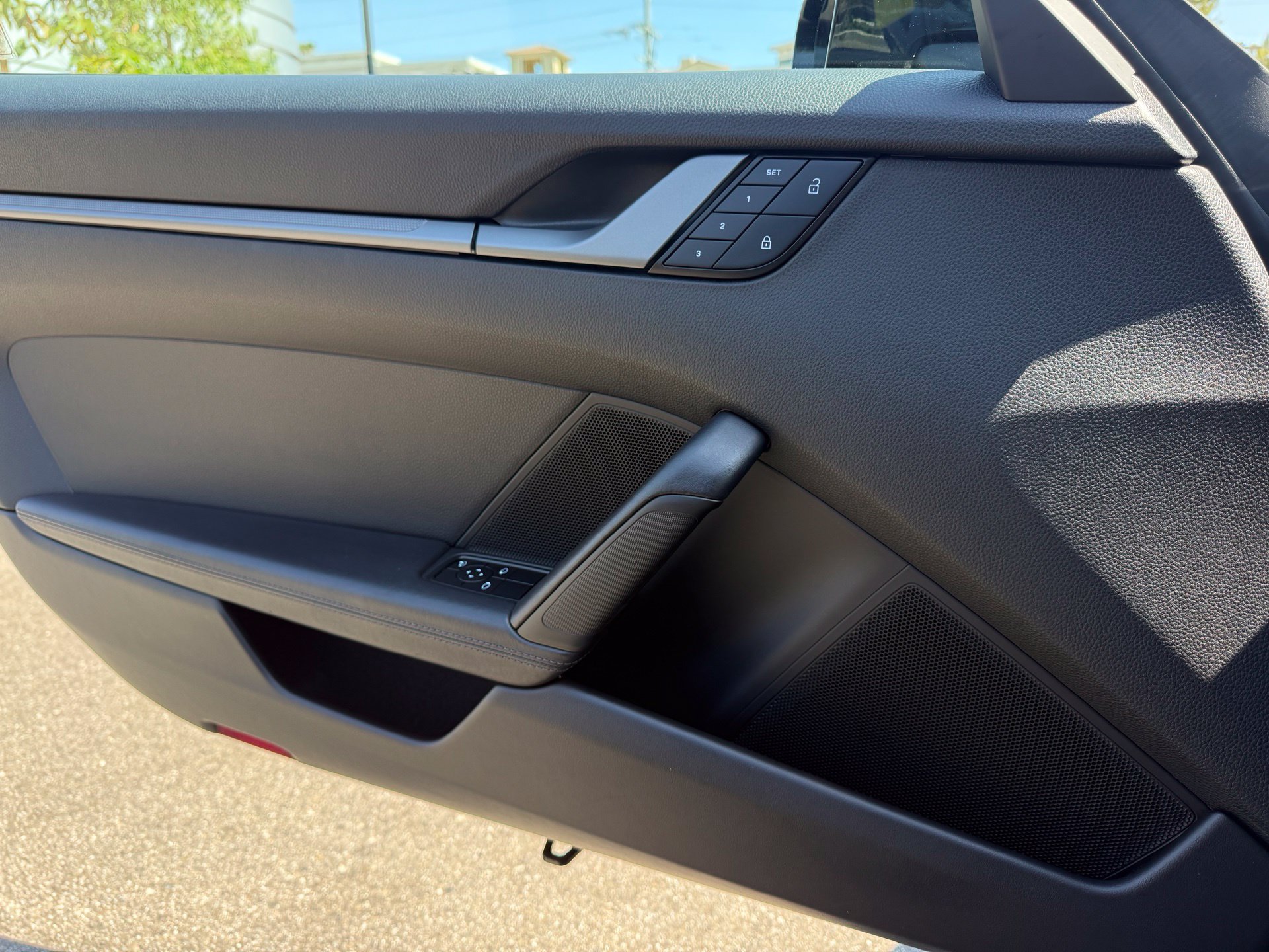 Certified 2023 Porsche 911 Carrera RWD image 28