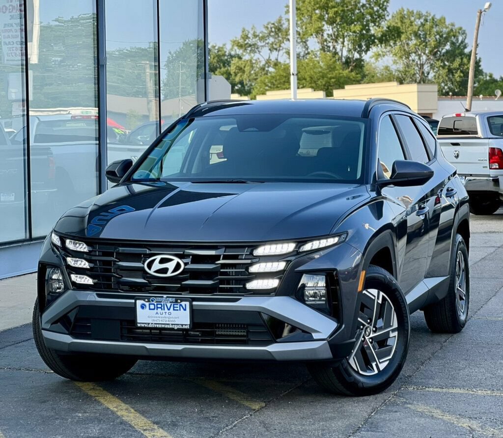 Used 2025 Hyundai Tucson Blue AWD/4WD image 30