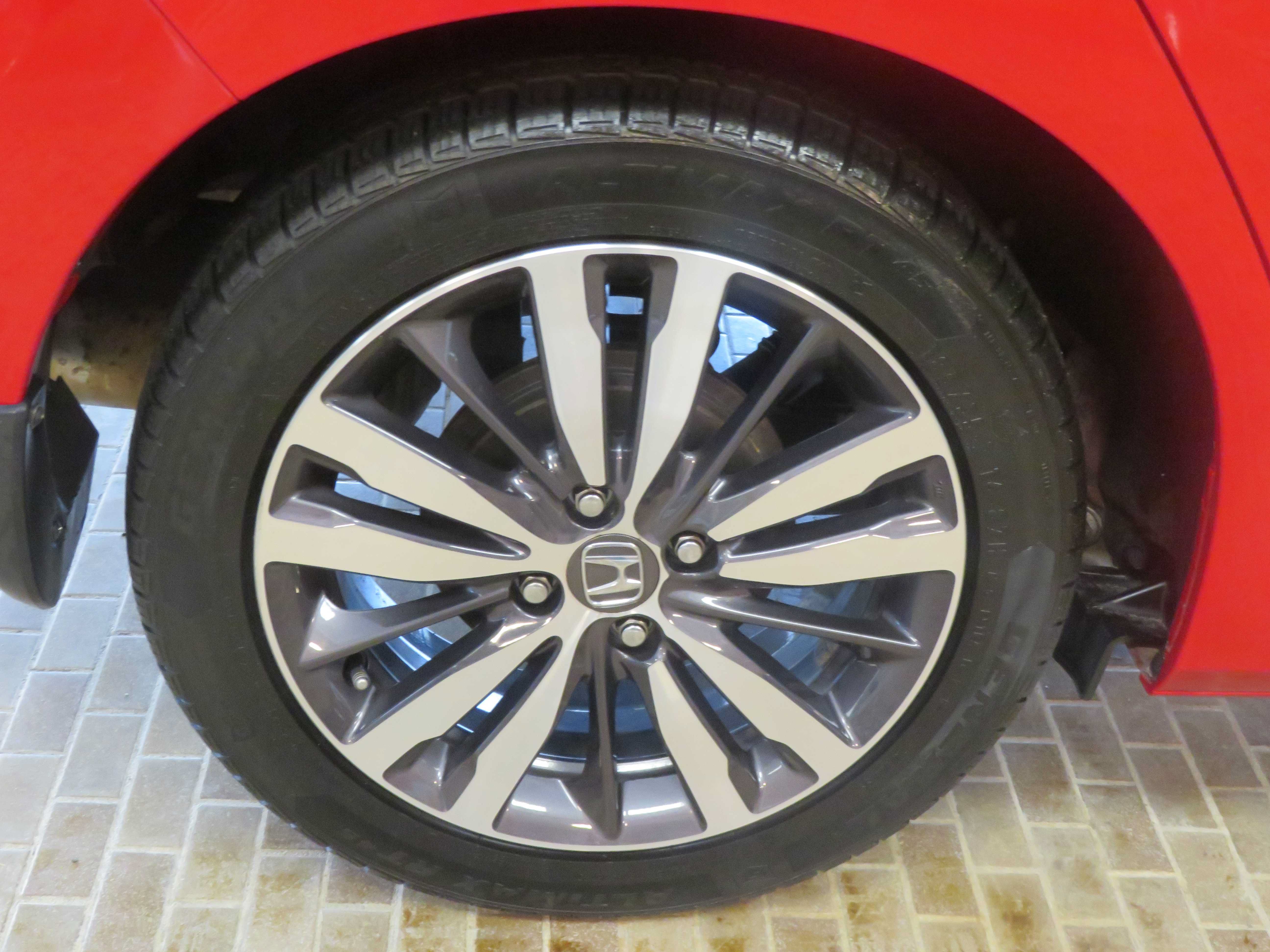 Used 2015 Honda Fit EX image 9