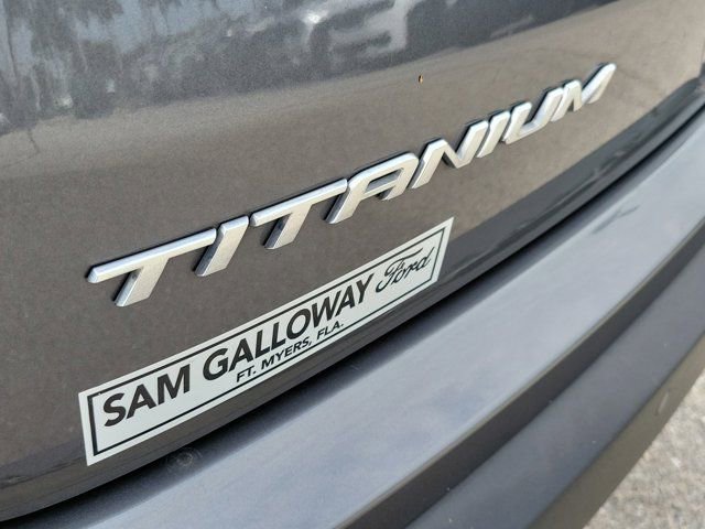 Certified 2022 Ford Edge Titanium AWD/4WD image 10