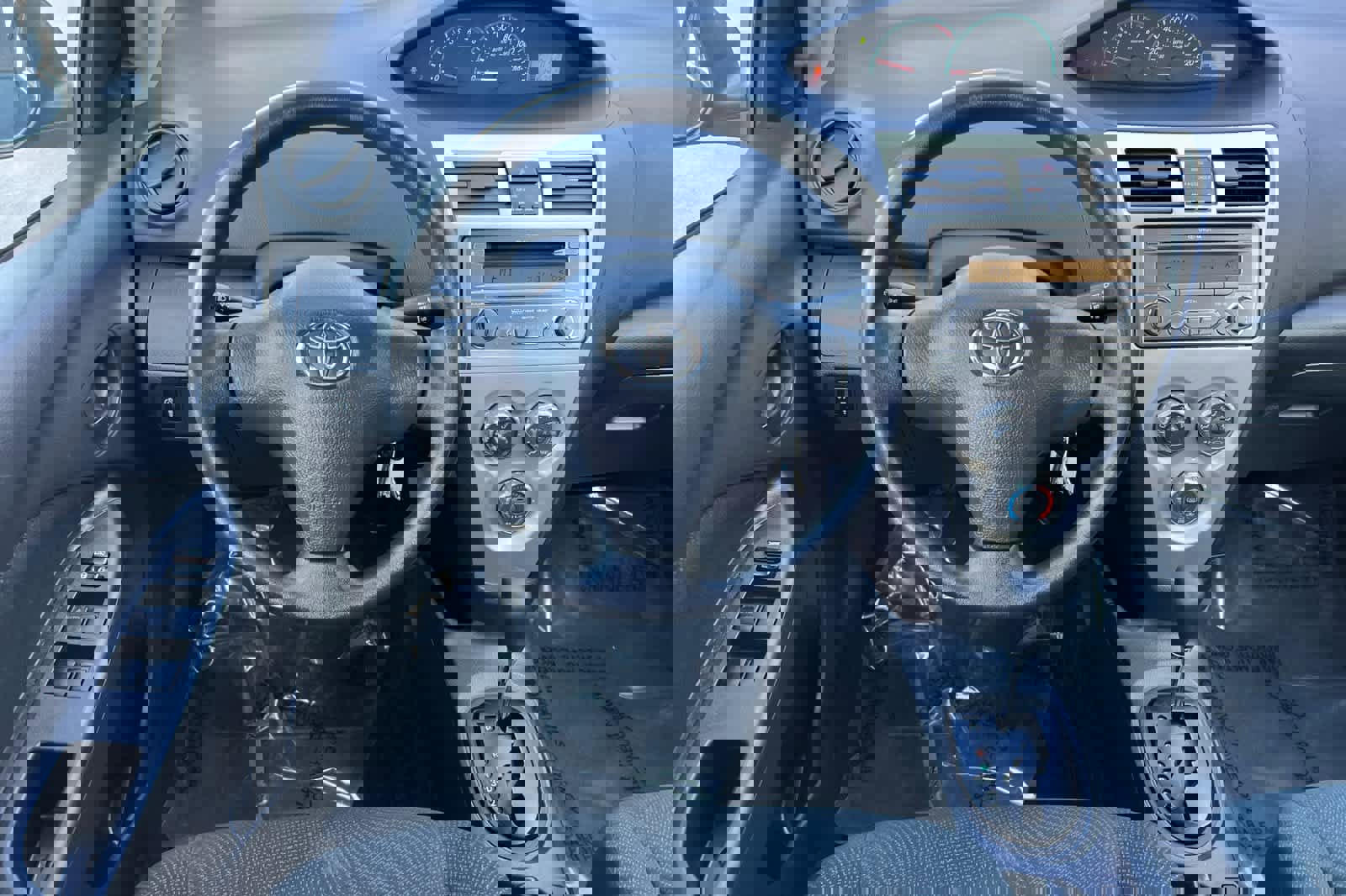 Used 2012 Toyota Yaris Sedan image 15