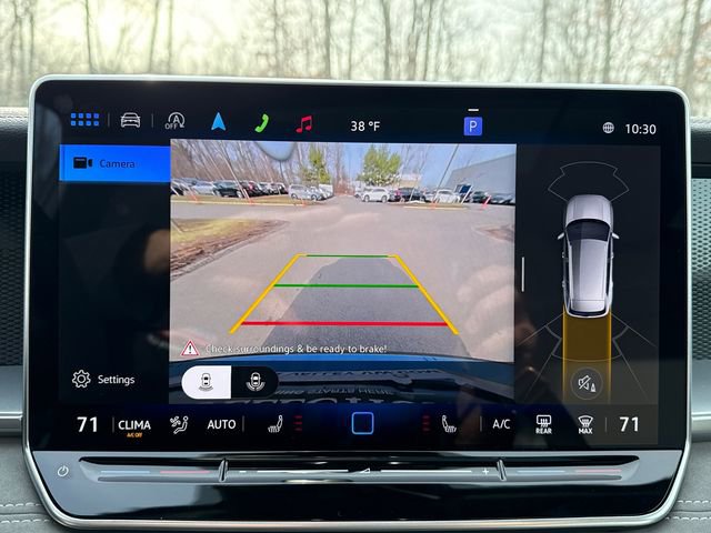 Certified 2025 Volkswagen Tiguan SE R-Line image 19