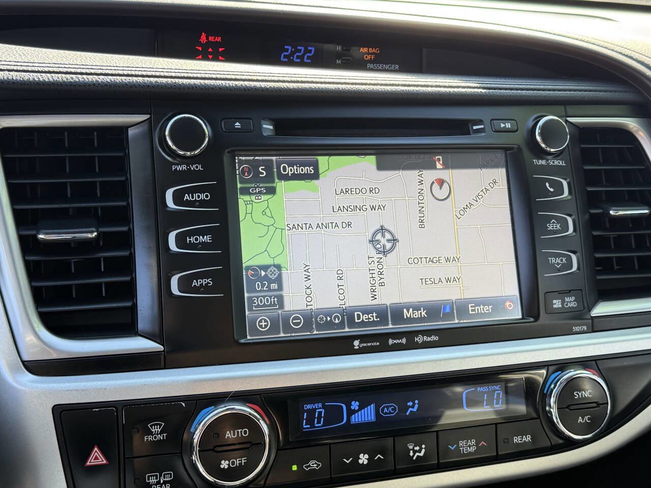 Used 2017 Toyota Highlander XLE image 12