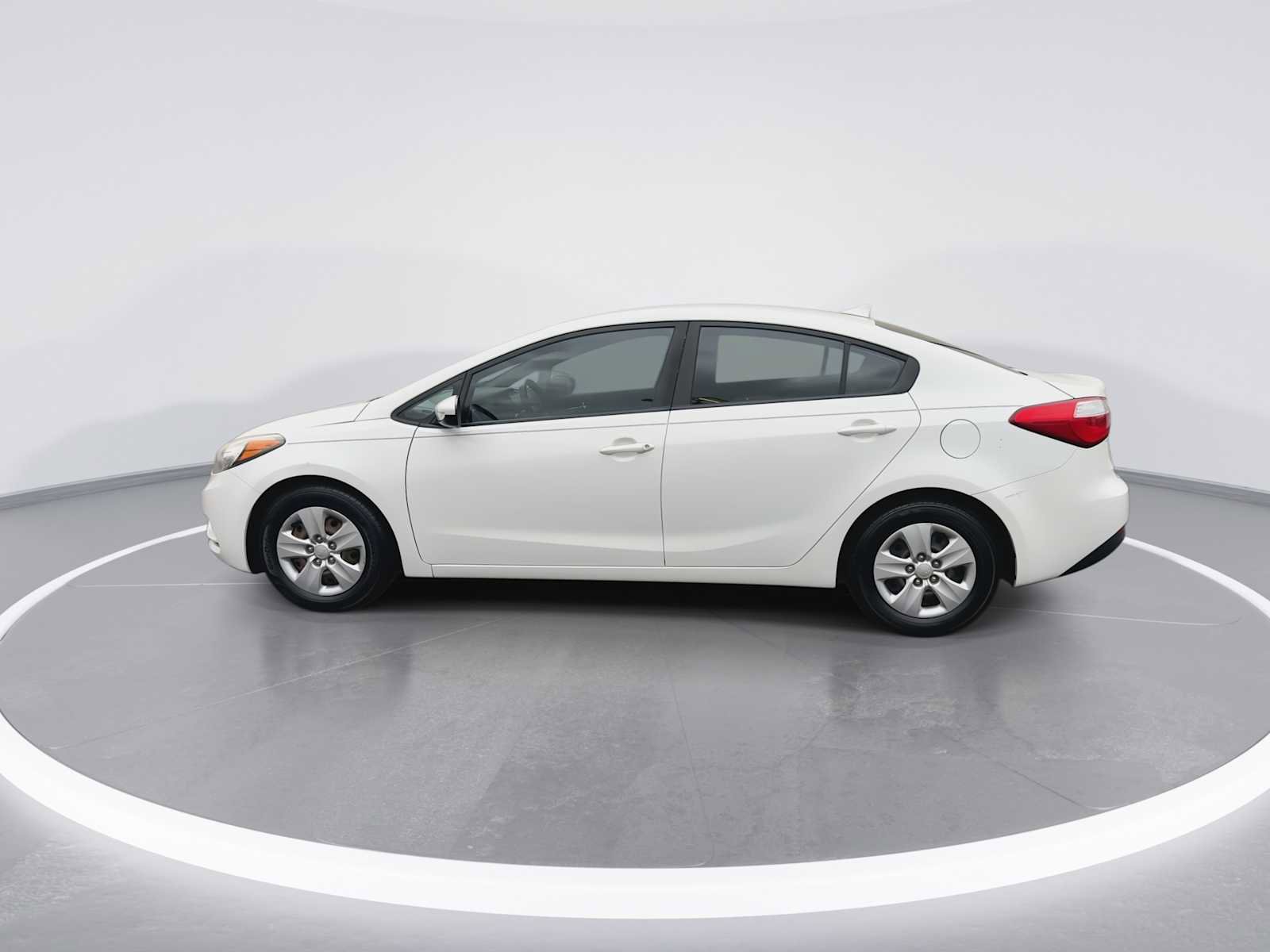 Used 2016 Kia Forte LX image 5