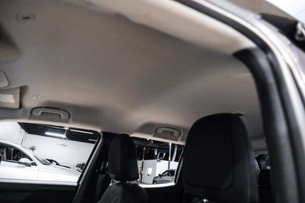 Used 2018 Jeep Renegade Latitude FWD image 32