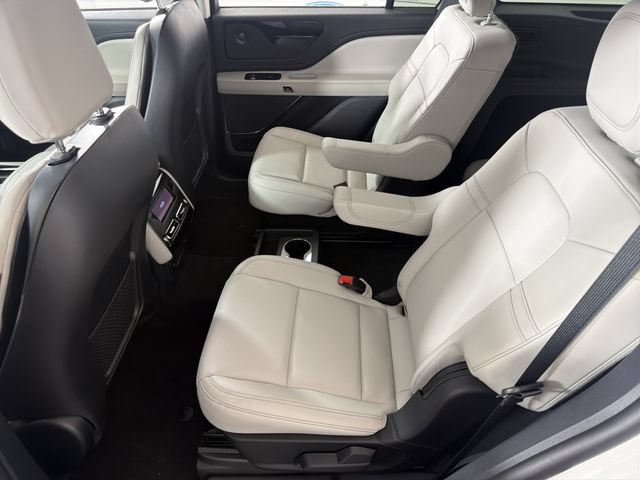 New 2026 Lincoln Aviator AWD image 20