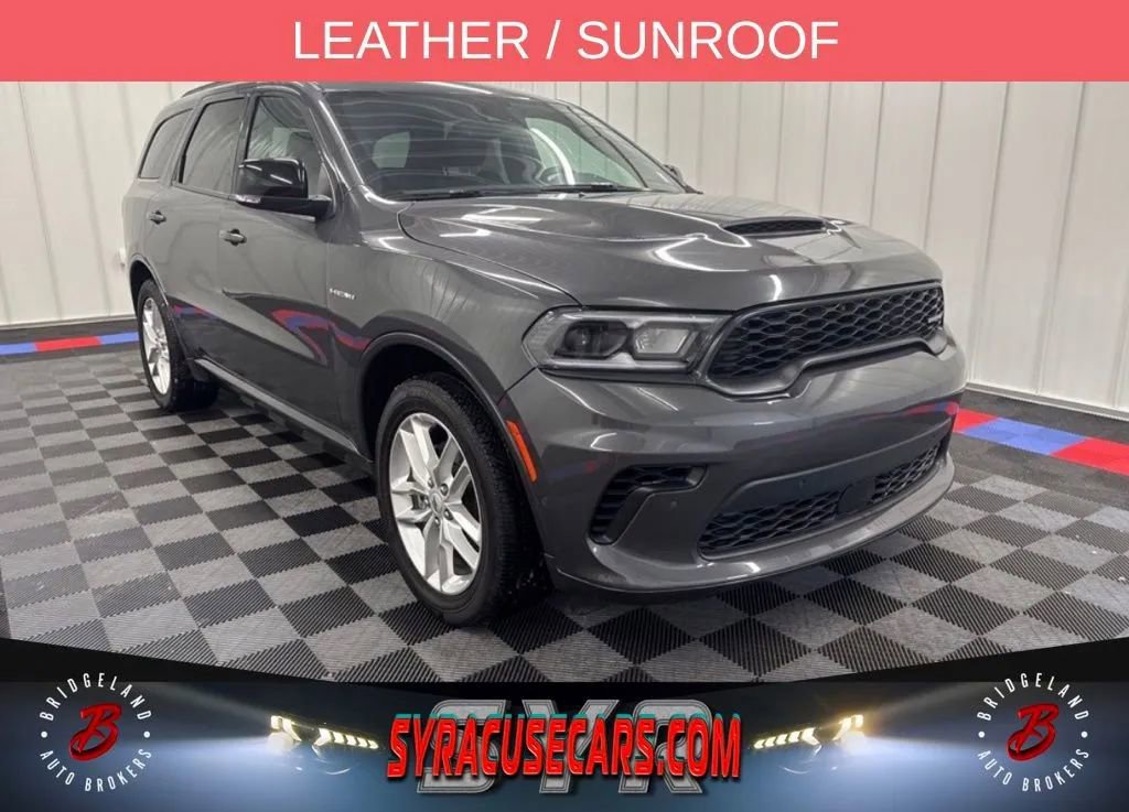 Used 2025 Dodge Durango R/T AWD/4WD image 1