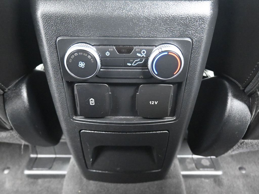 Used 2022 Ford Explorer XLT w/ Equipment Group 202A image 34