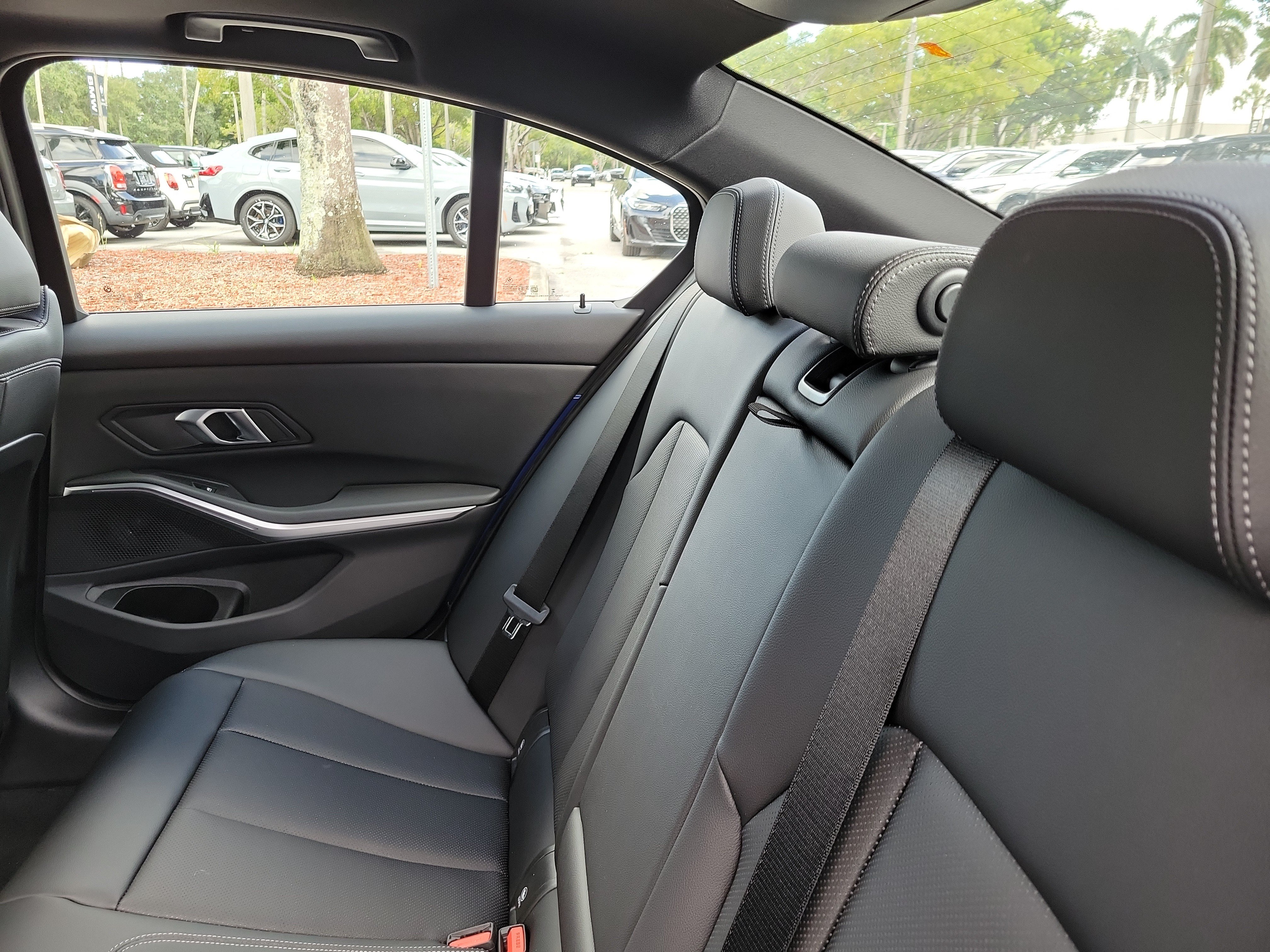 New 2026 BMW 330i Sedan w/ M Sport Package RWD image 7