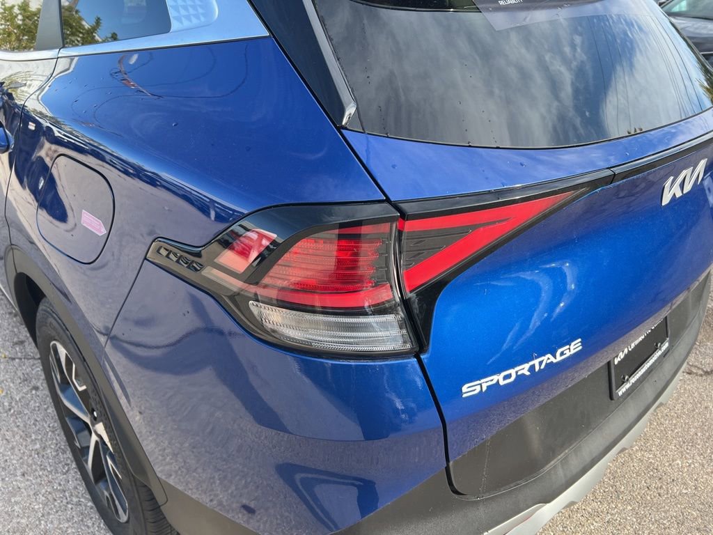Certified 2025 Kia Sportage EX image 35